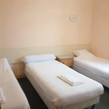 Saint Avit Hotel *